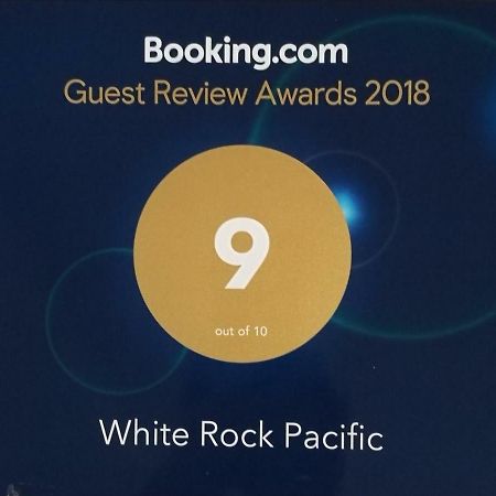 Hotel White Rock Pacific Surrey Exteriér fotografie